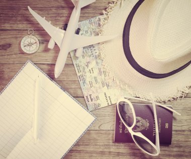 Aksesuar ve Not Defteri ile seyahat kavramı