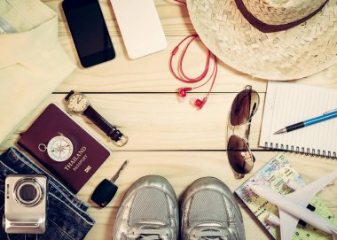 Elbiselerini ayarlamak ve Aksesuar seyahat