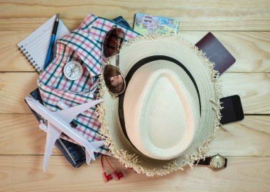 Elbise yığını ve Aksesuar seyahat