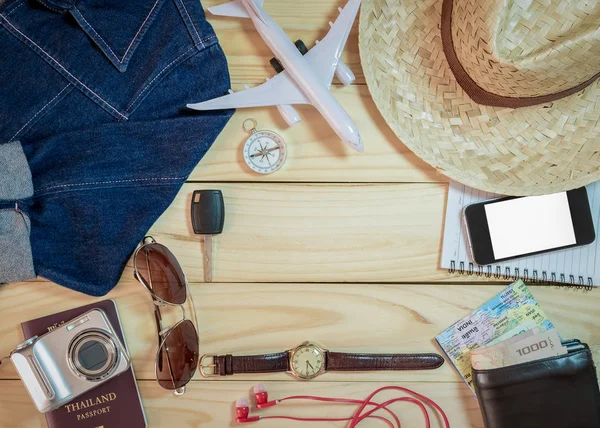 Elbiselerini ayarlamak ve Aksesuar seyahat