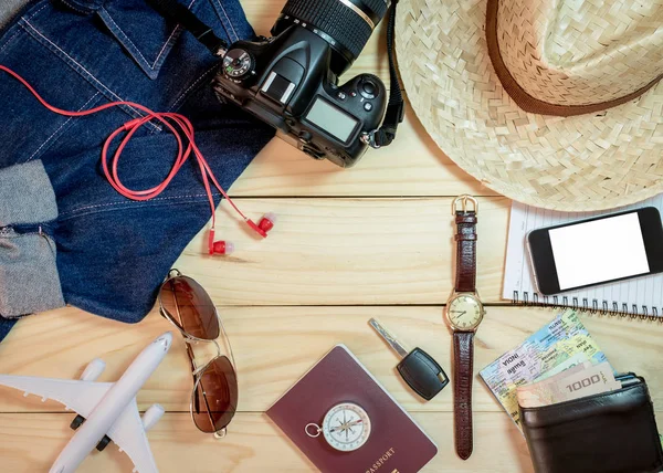 Elbiselerini ayarlamak ve Aksesuar seyahat