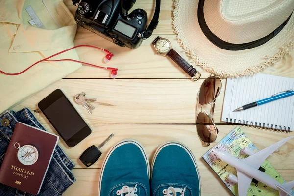 Elbise yığını ve Aksesuar seyahat