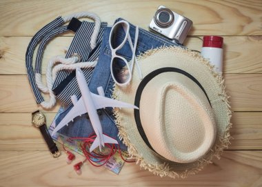 Elbise yığını ve Aksesuar seyahat