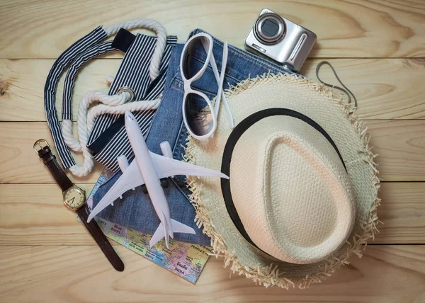 Elbise yığını ve Aksesuar seyahat