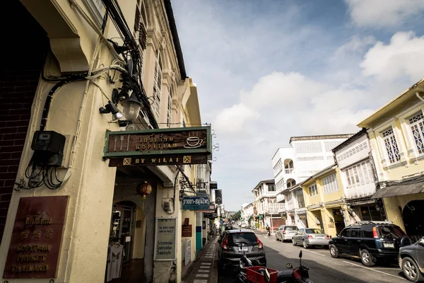 Phuket, Tayland - Kasım 21: Phuket thalang yol ile eski şehirde