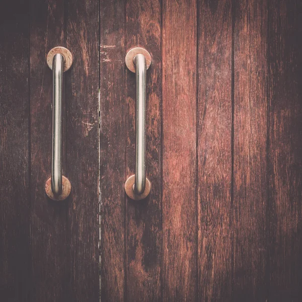 Porta de madeira vermelha velha. — Fotografia de Stock