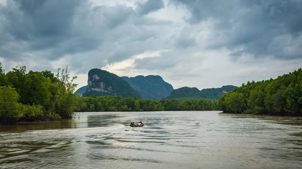 Vista da baía de phang nga, Tailândia — Fotografia de Stock