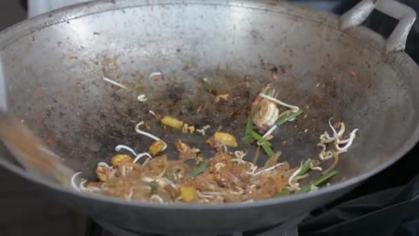 Pad Thai Eller Stir Stekta Nudlar Thai Stil Ikoniska Gatumat — Stockvideo