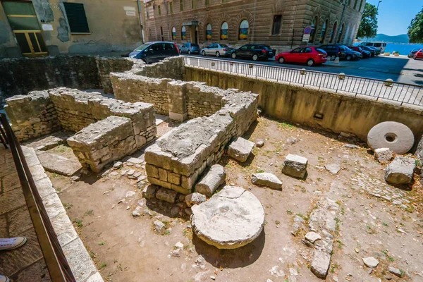 Remains of early Christian church in the center of Zadar city in Croatia — Stock Photo, Image