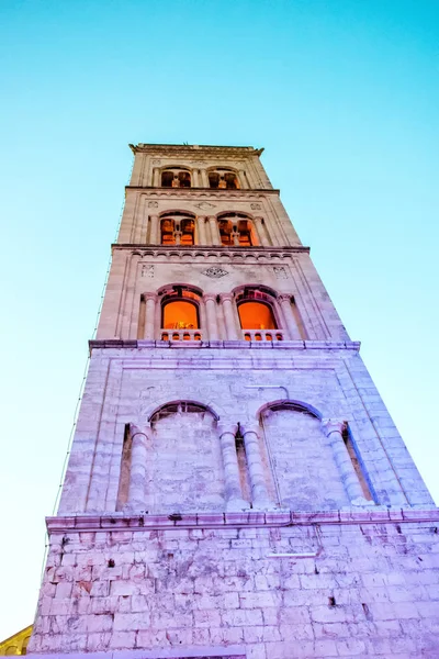 Kościół bell tower St. Anastasia w Zadar — Zdjęcie stockowe