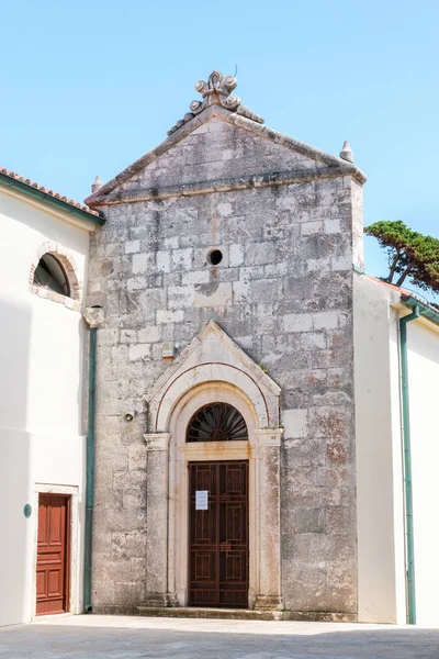 Christian church in historic city Nin, Croatia — Stock Photo, Image