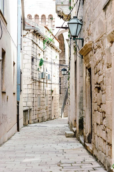 Partes da cidade velha de Korcula na ilha de Korcula, Croácia — Fotografia de Stock