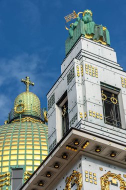 Viyana, Avusturya 'dan Kirche am Steinhof. Otto Wagner tarafından tasarlanan ve dünyanın en önemli Art Nouveau kiliselerinden biri olarak kabul edilen Roma Katolik hatipliği. 