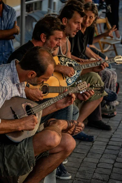 Musicisti Strada Suonano Strumenti Tradizionali Greci Atene — Foto Stock