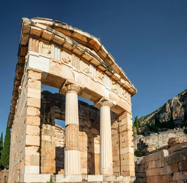 希腊德尔斐的雅典国库 公元前6世纪 — 图库照片