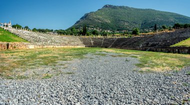 Yunanistan 'ın Antik Messini kentindeki Antik Yunan Stadyumu manzarası