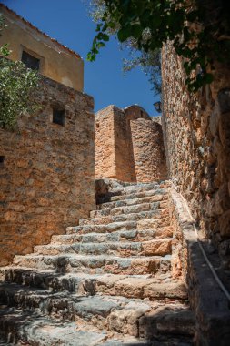  Yunanistan 'ın Moreloponnese kentindeki Picturesque Monemvasia' nın baskıları