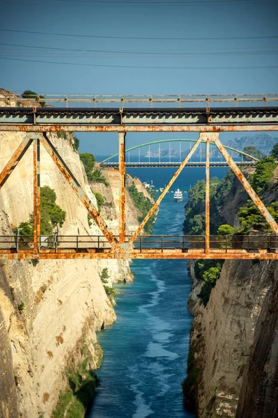 Korint Kanalı Üzerindeki Isthmia Köprüsünün Panoramik Görüntüsü — Stok fotoğraf
