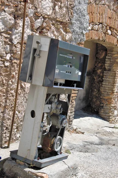 Old Vintage Gas Pumps Abandoned Gas Station Stilo Italy — Stock Photo, Image