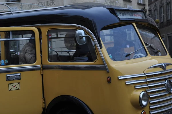 Old Original Steyr Saurer Post Bus Στην Κεντρική Πλατεία Στο — Φωτογραφία Αρχείου