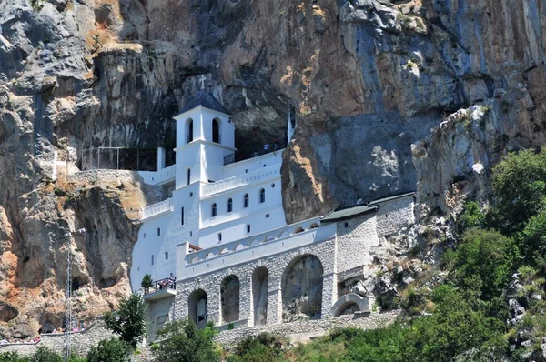 Εκκλησία Του Αγίου Βασίλειος Του Όστρογκ Θαυματουργός Χτισμένος Στο Βράχο — Φωτογραφία Αρχείου