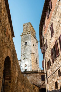San Gimignano caddeleri ve kuleleri, İtalya, Toskana 'da küçük bir ortaçağ kasabası.