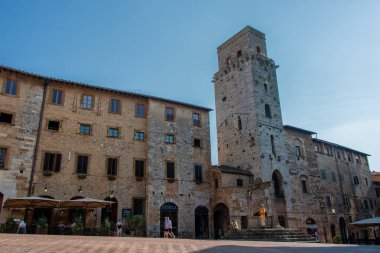San Gimignano caddeleri ve kuleleri, İtalya, Toskana 'da küçük bir ortaçağ kasabası.