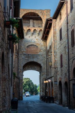 İtalya 'nın San Gimignano şehrinin tarihi merkezinde. 