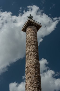 Trajan'ın Daçya savaşları Roma İmparatoru Trajan'ın zafer anısına bir Roma zafer sütunu sütundur
