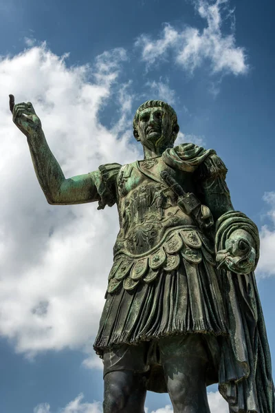 Caesar Nervae Trajan Császár Bronz Szobra Caesar Nervae Trajan Fórum — Stock Fotó