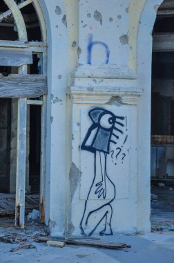 Dubrovnik yakınlarında terk edilmiş eski bir otel. 1991 'deki iç savaşta yok edildi ve terk edildi.
