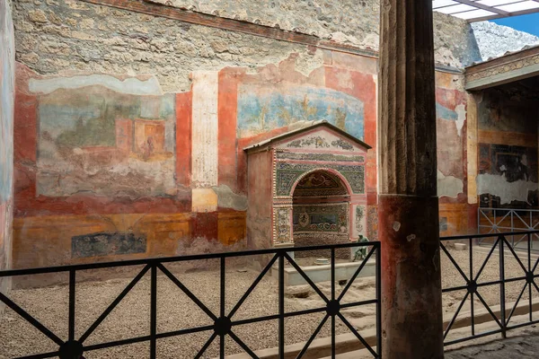 Fuente Casa Pequeña Fuente Casa Della Fontana Piccola Las Ruinas — Foto de Stock