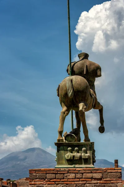 Statue Centaure Une Créature Mythique Cheval Homme Exposée Dans Ville — Photo