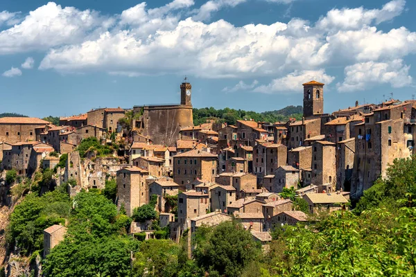 Sorano 'nun panoramik manzarası, Grosseto ili, Toscana (Toscana), İtalya