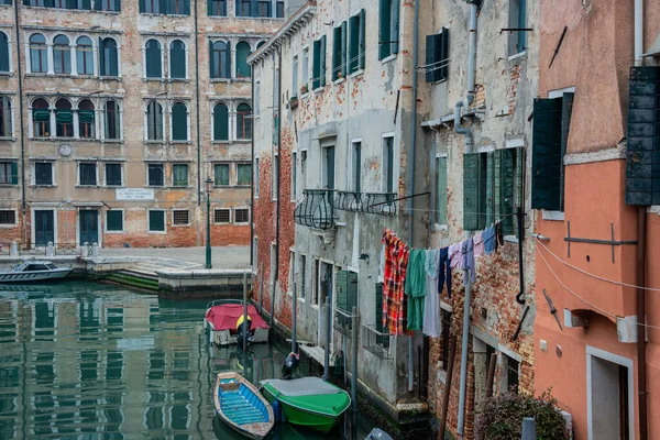 Aralık Ayının Soğuk Bir Kışında Venedik Turistik Alanların Dışında Gizli — Stok fotoğraf