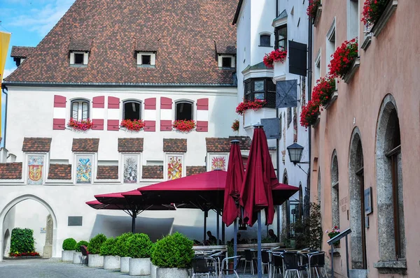 Utsikt Över Oberer Stadtplatz Med Stadshus Den Historiska Stadshuset Tyrolen — Stockfoto