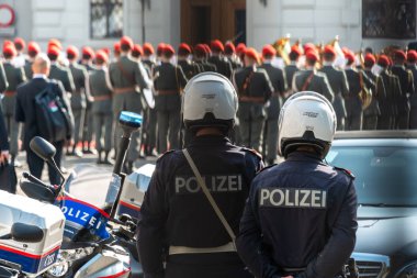 Polis Viyana 'da Hofburg' da resmi resepsiyonda
