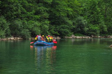 Durmitor Ulusal Parkı, Karadağ sahnesi: Tara Nehri 'nde rafting Macerası