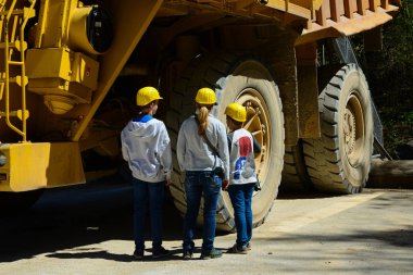 Styria, Eisenerz, Avusturya 'daki demir madenciliği için Erzberg Dağı' ndaki ağır toprak taşıyıcısı.
