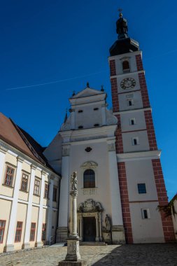 Geras 'taki premonstratensian manastırı, Waldviertel, Aşağı Avusturya, Avusturya. Balık çiftliğiyle ünlüdür..