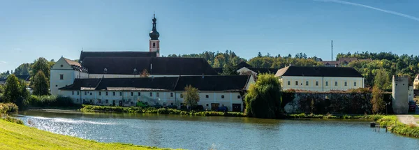 Prämonstratenserkloster Geras Waldviertel Niederösterreich Österreich Berühmt Für Die Fischzucht — Stockfoto