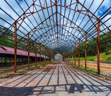 Terk edilmiş tren istasyonu Canfranc Huesca İspanya 