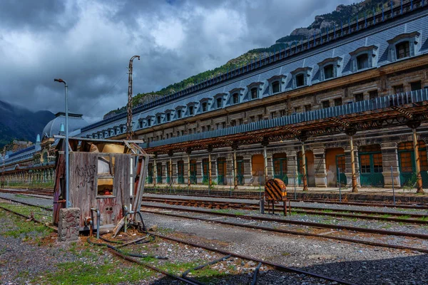 Terk Edilmiş Tren Istasyonu Canfranc Huesca Spanya — Stok fotoğraf