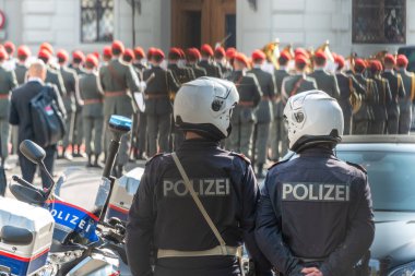 Polis Viyana 'da Hofburg' da resmi resepsiyonda