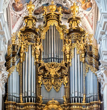 İmparatorluk Sarayı, passau, organ. dünyanın en büyük katedral organdır. org şu anda 17,774 boru ve 233 kayıtları vardır
