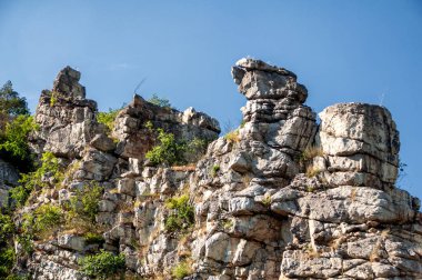 Teufelsmauer (engl. Devils Duvarı) Duernstein, Wachau, Aşağı Avusturya, Avusturya, Avrupa yakınlarında kaya oluşumu