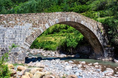 Pon Nou ya da Pilgrim 'in Canfranc yakınlarındaki köprüsü.