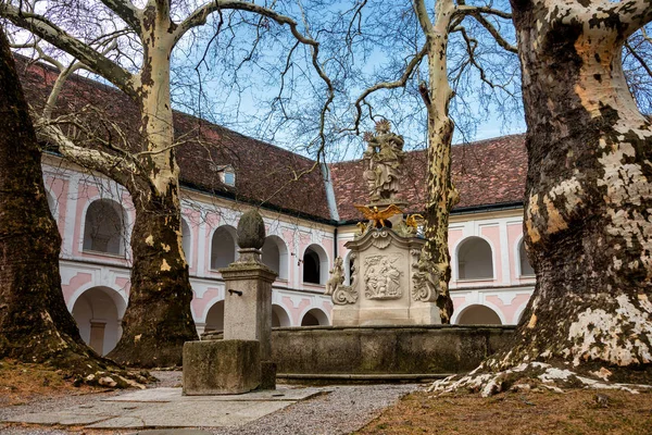 Impresiones Abadía Santa Cruz Stift Heiligenkreuz Monasterio Cisterciense Los Bosques —  Fotos de Stock