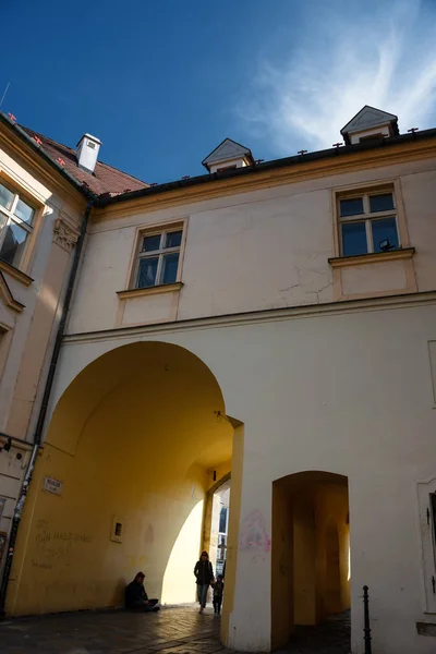 Улицы Фасады Старого Города Братиславе Словакия — стоковое фото