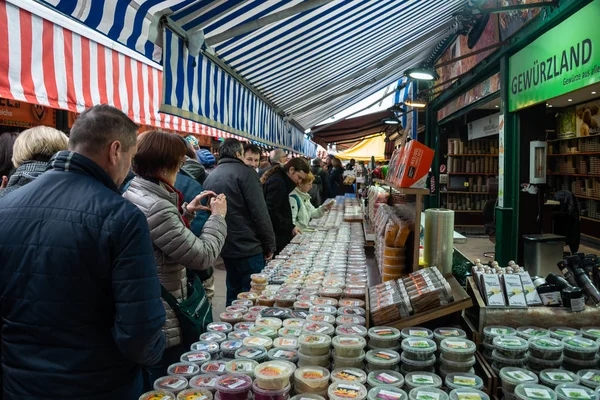 Naschmarkt Wiedniu Jest Słynne Jedzenie Pamiątka Pchli Targ Centrum Wiednia — Zdjęcie stockowe